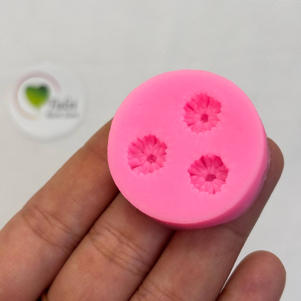 Pink Daisy Flower Mould (F)