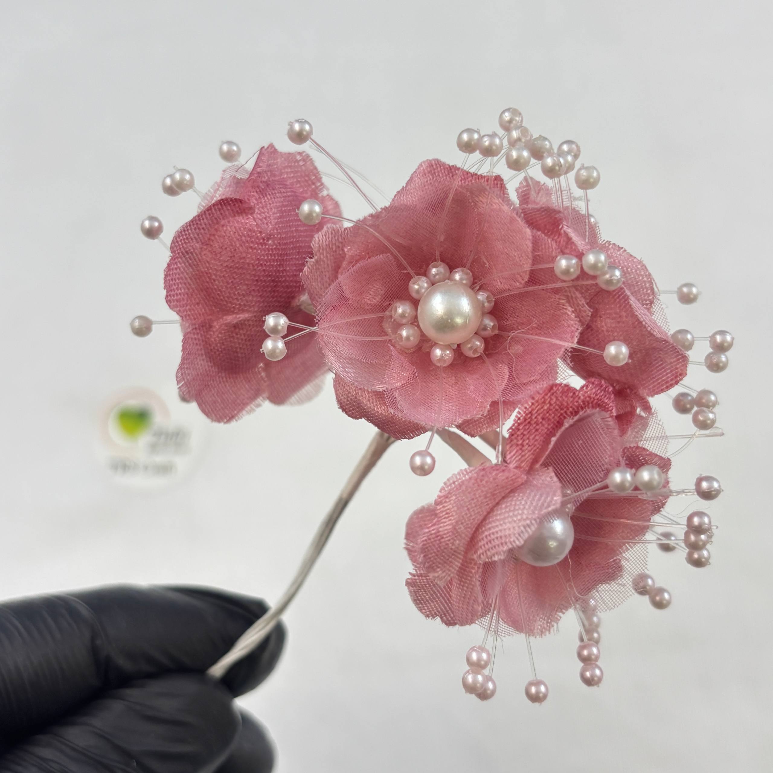 Bunch Artificial Flowers (C)