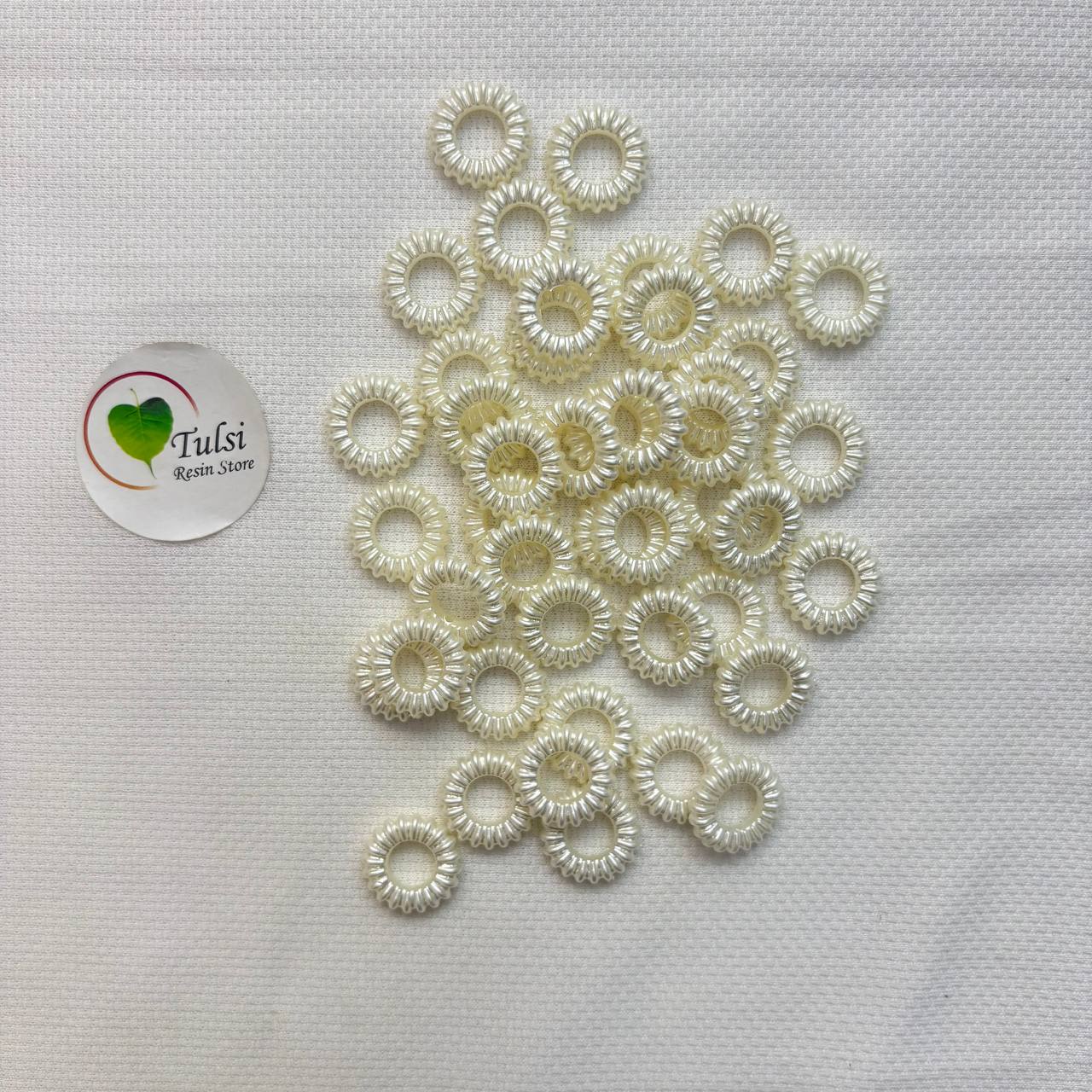 White Pearl Ring (H)