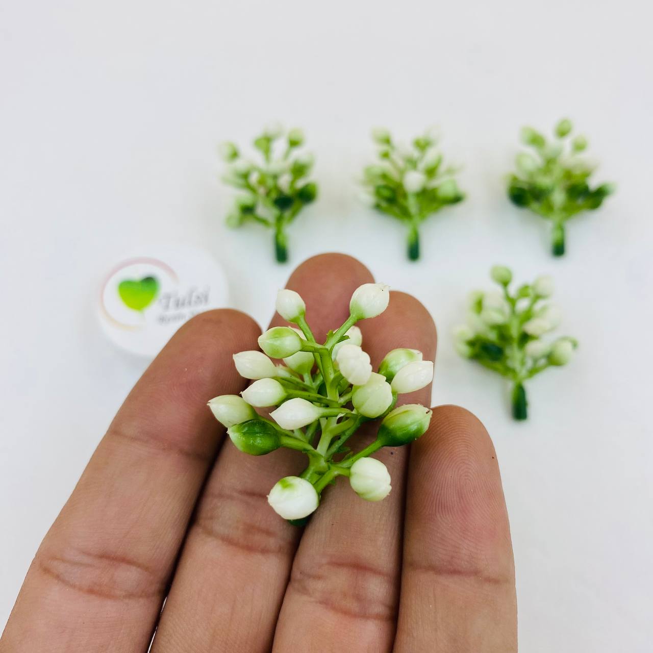 العشب الصناعي - (ج)