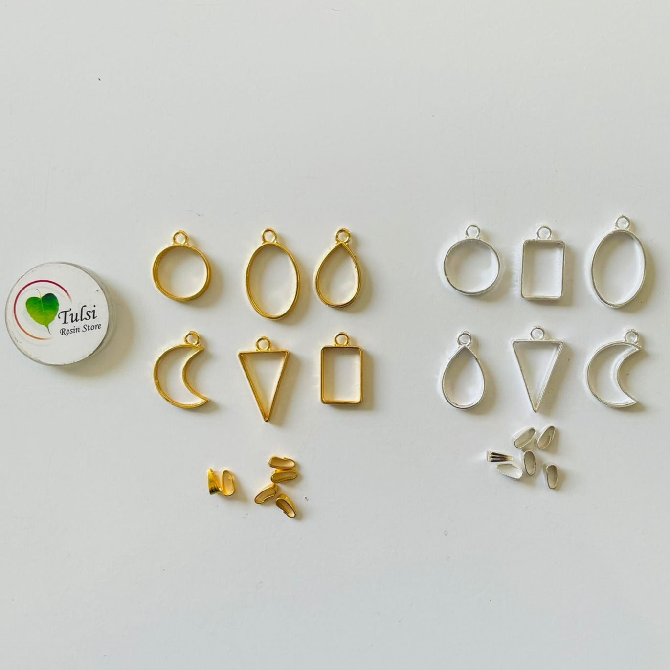 Small Bazels With Clasp