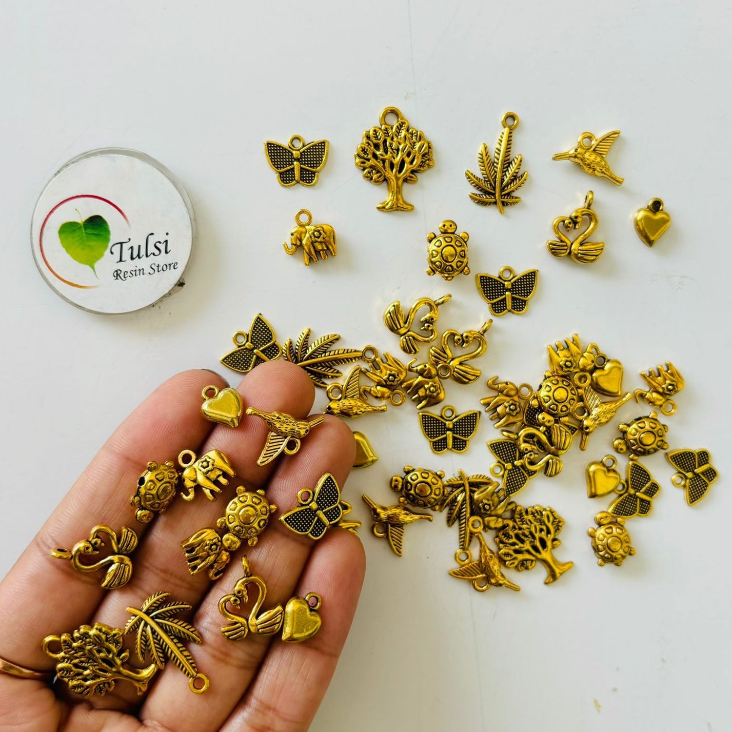 Gold Charm - Mix
