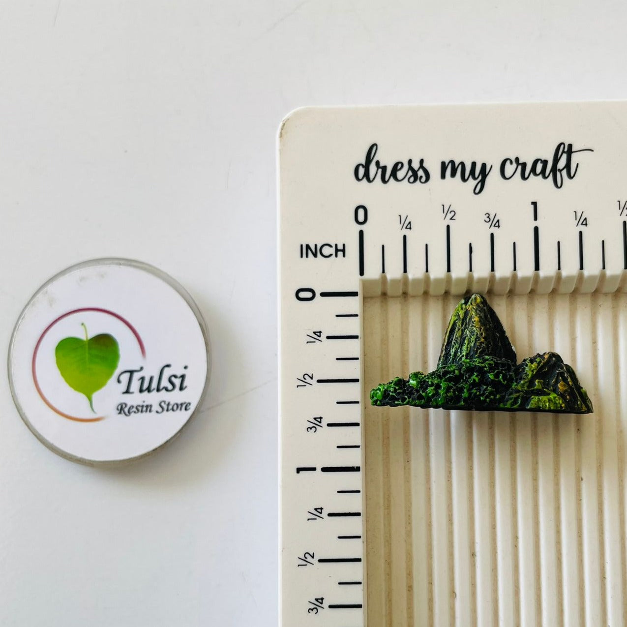 مجسم جبلي ثلاثي الأبعاد (ب)