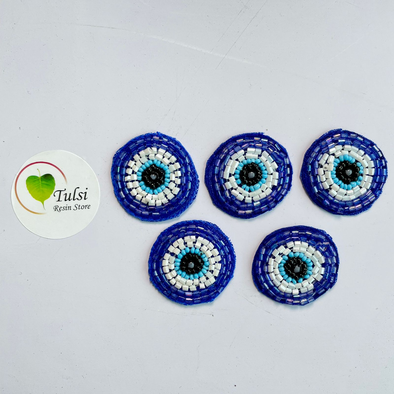 رقعة العين الشريرة - زرقاء صغيرة