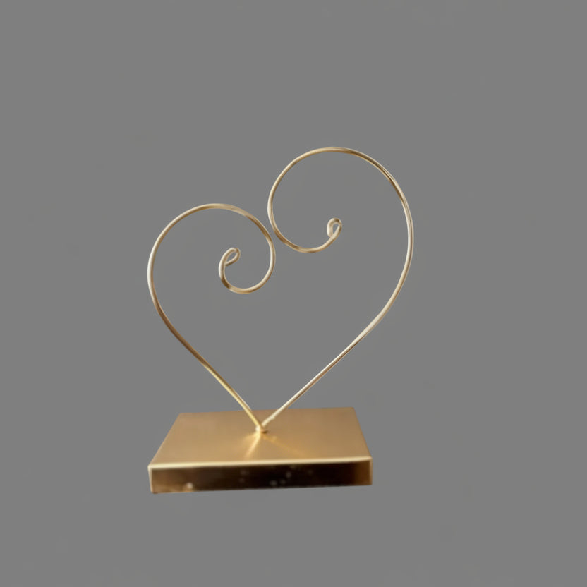 Metal Curly Heart Hoop Ring With Stand