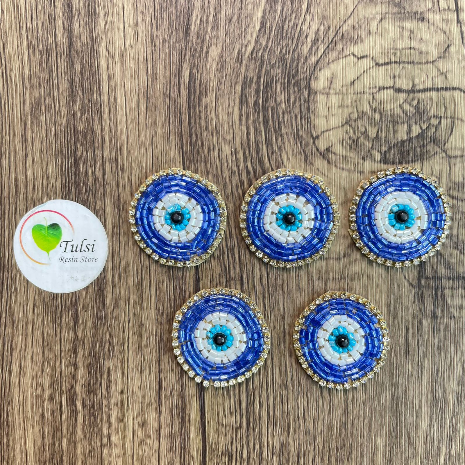 رقعة العين الشريرة - زرقاء صغيرة