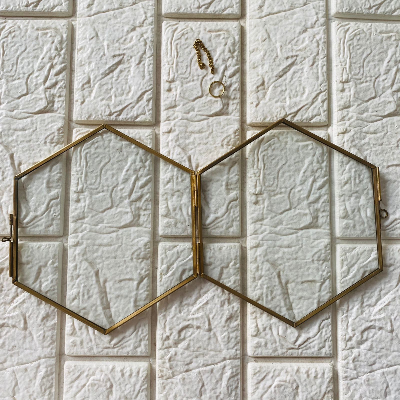 6" Hexagon Vintage Metal Frame