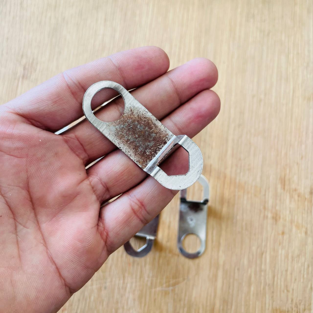 Distash / Defective Steel Hanging (5)