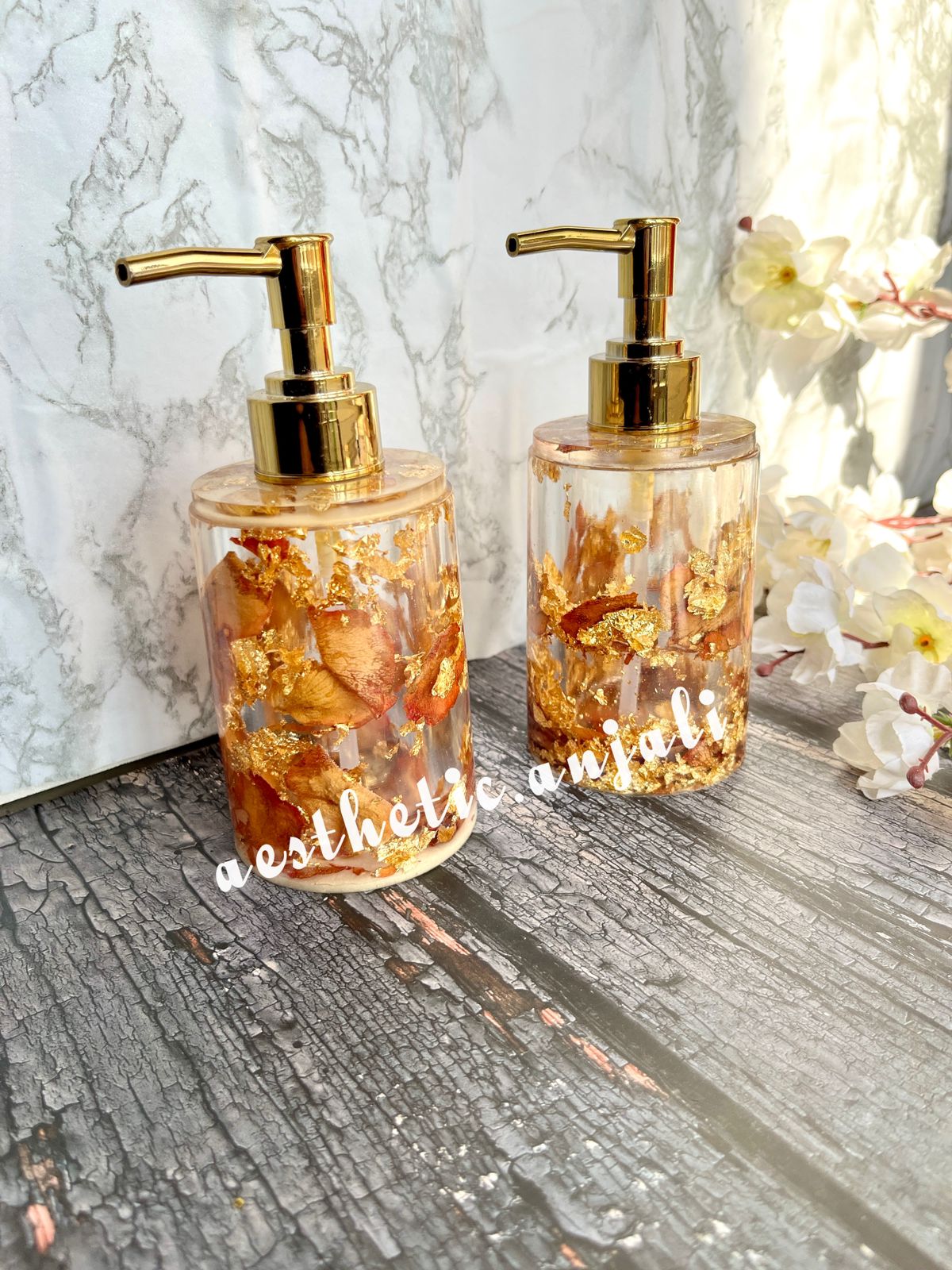 Round Soap Dispenser Mould - Gold