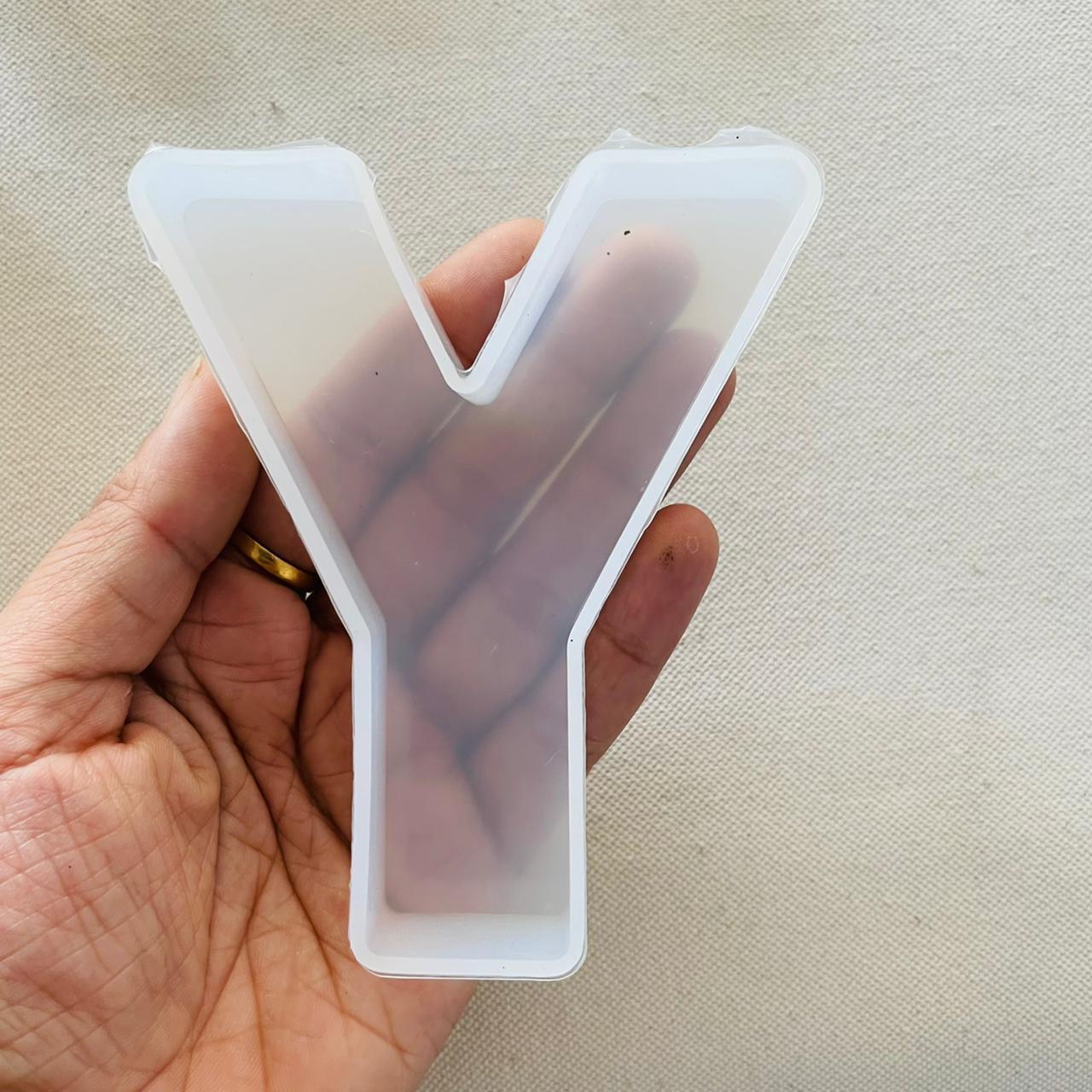 4" Monogram Alphabet Mould