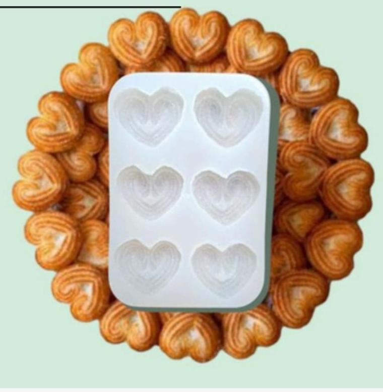 Designer 6 Cavity Heart Candle Mould