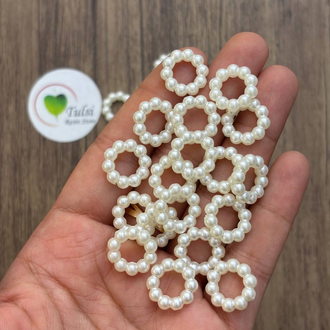 White Pearl Ring (D) - Mini
