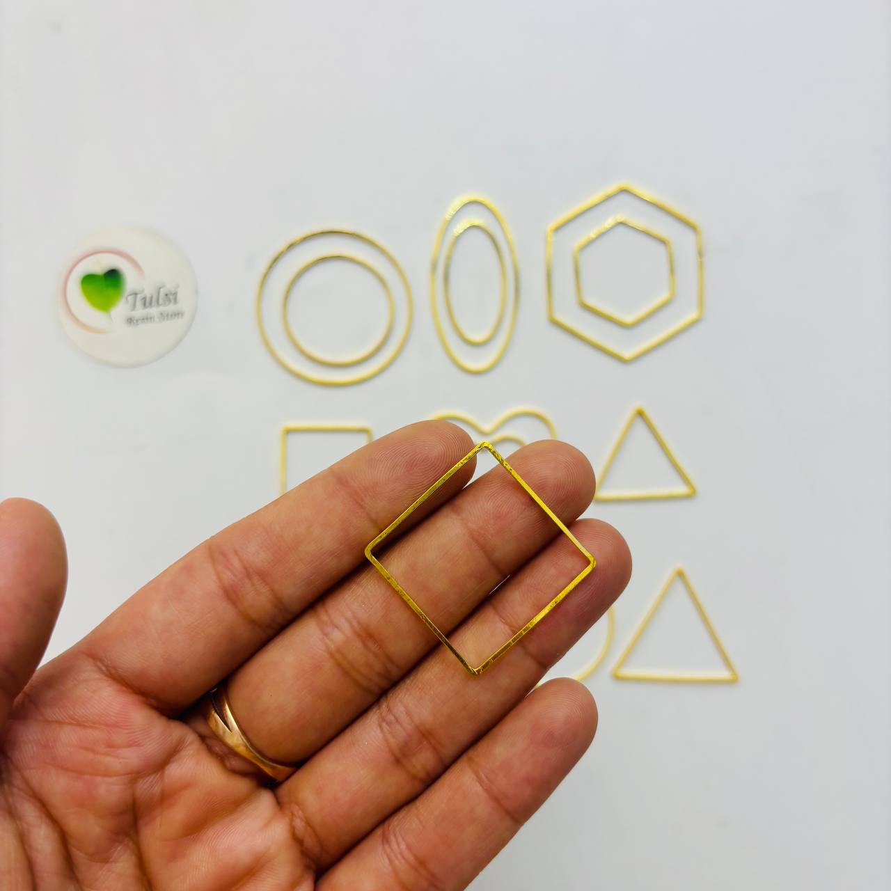 Designer Gold Bazel - M (15Pc)