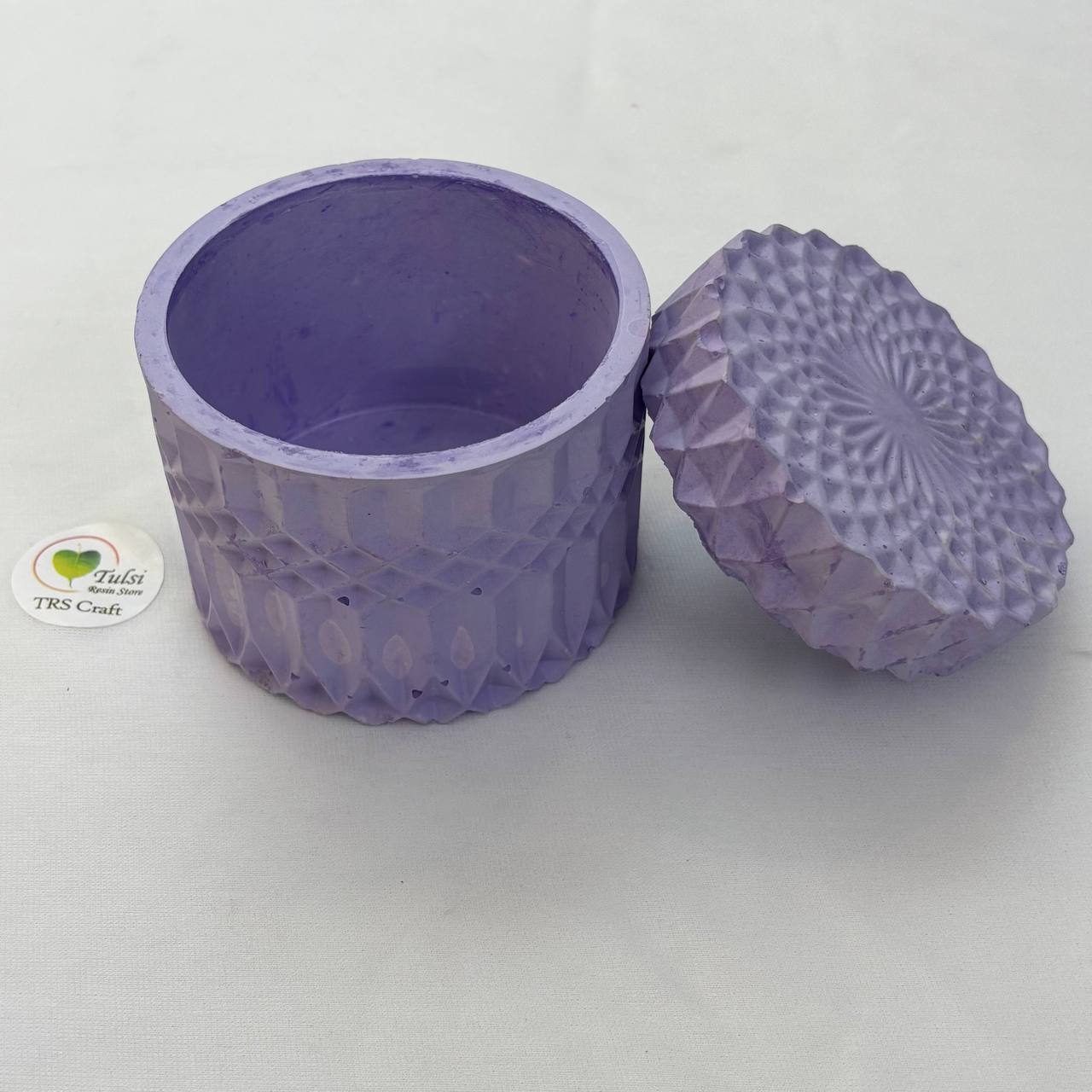 Concrete Jars (A21) - Diamond Cut Jar With Lid