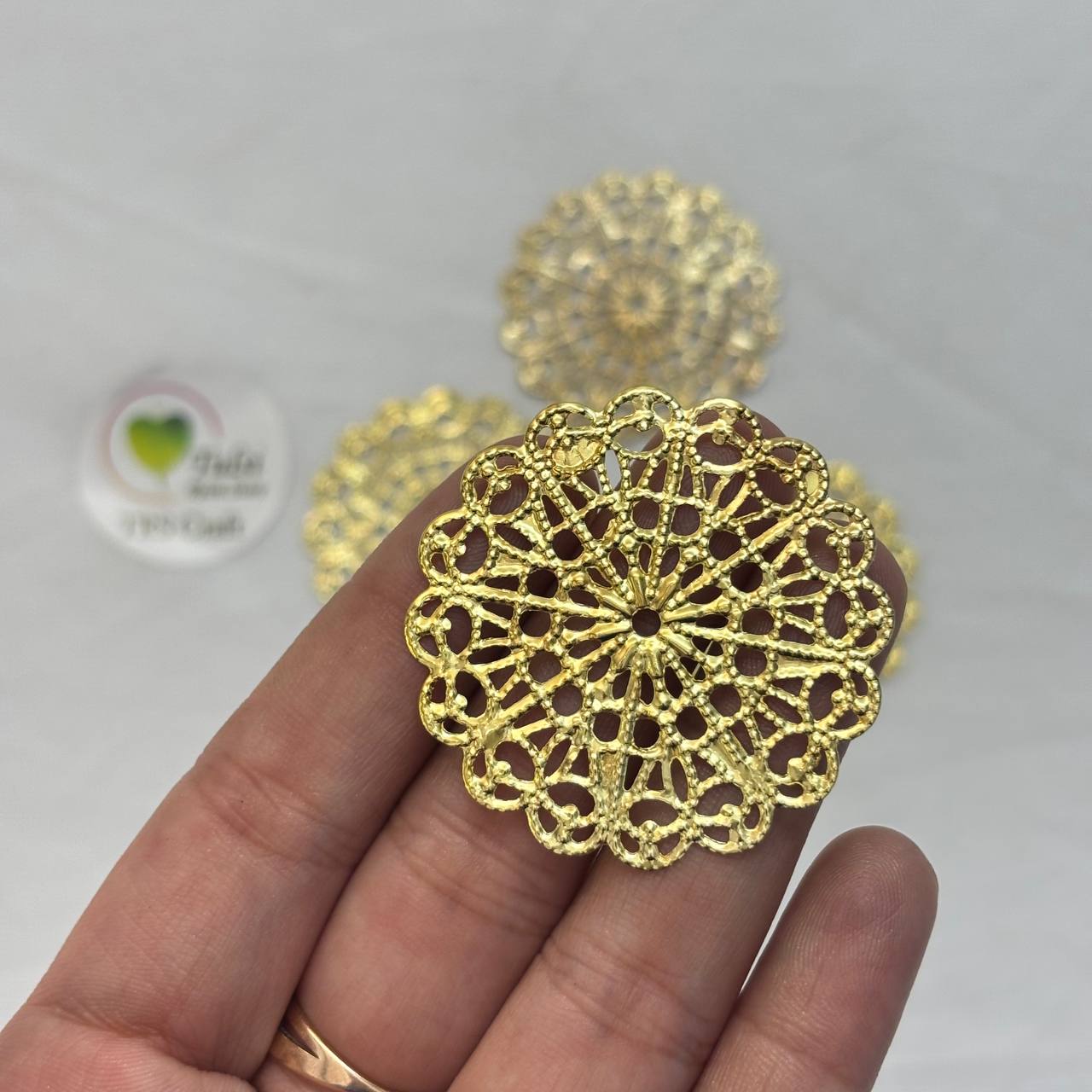 Metal Cutout F (2 pc)