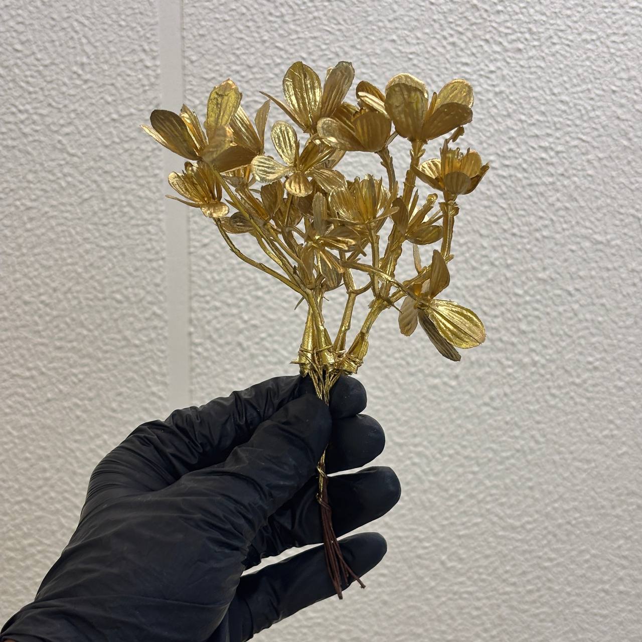 Artificial Golden Leaves (C)