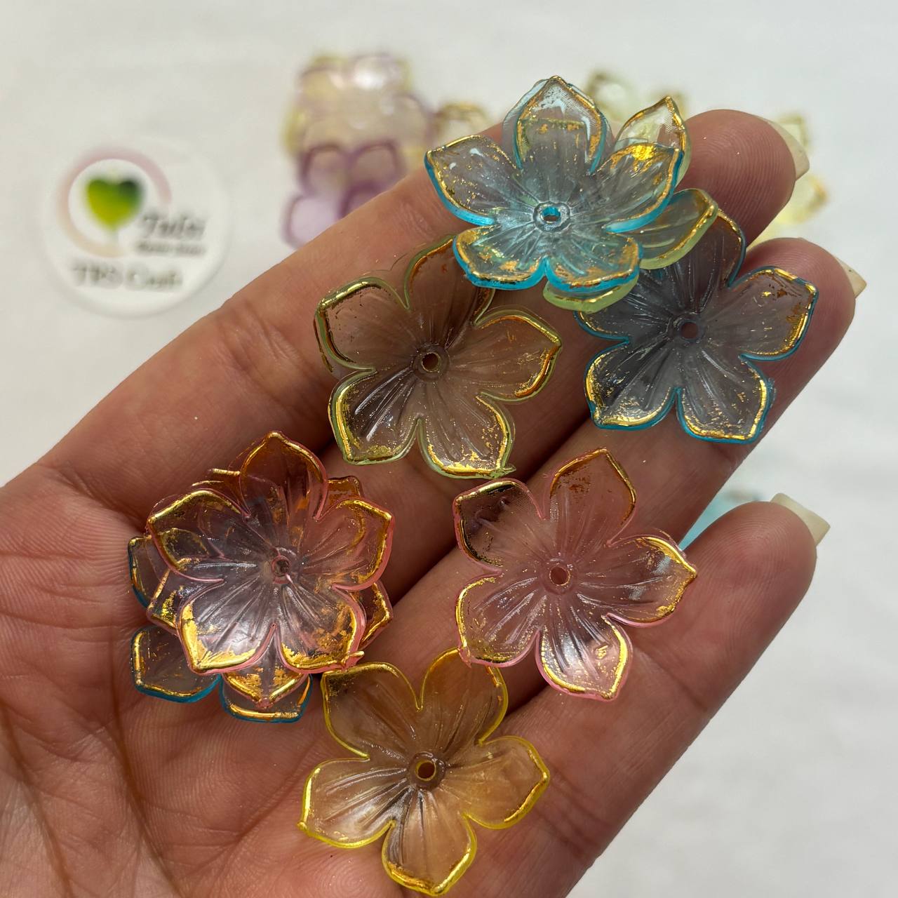 Colourful Plastic Flower (F)