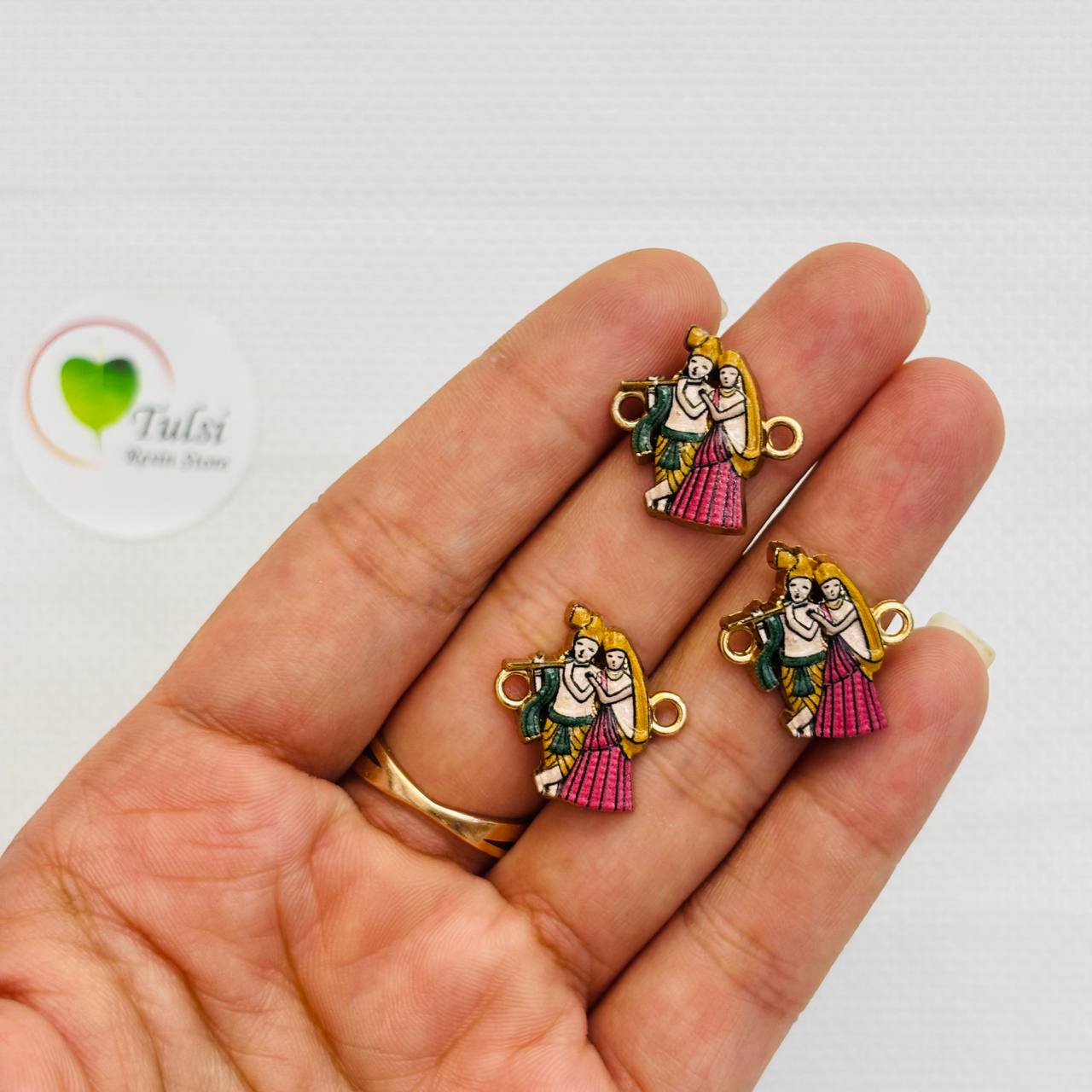 Rakhi Charm (T)