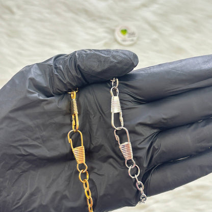 Hanging Chain (A)