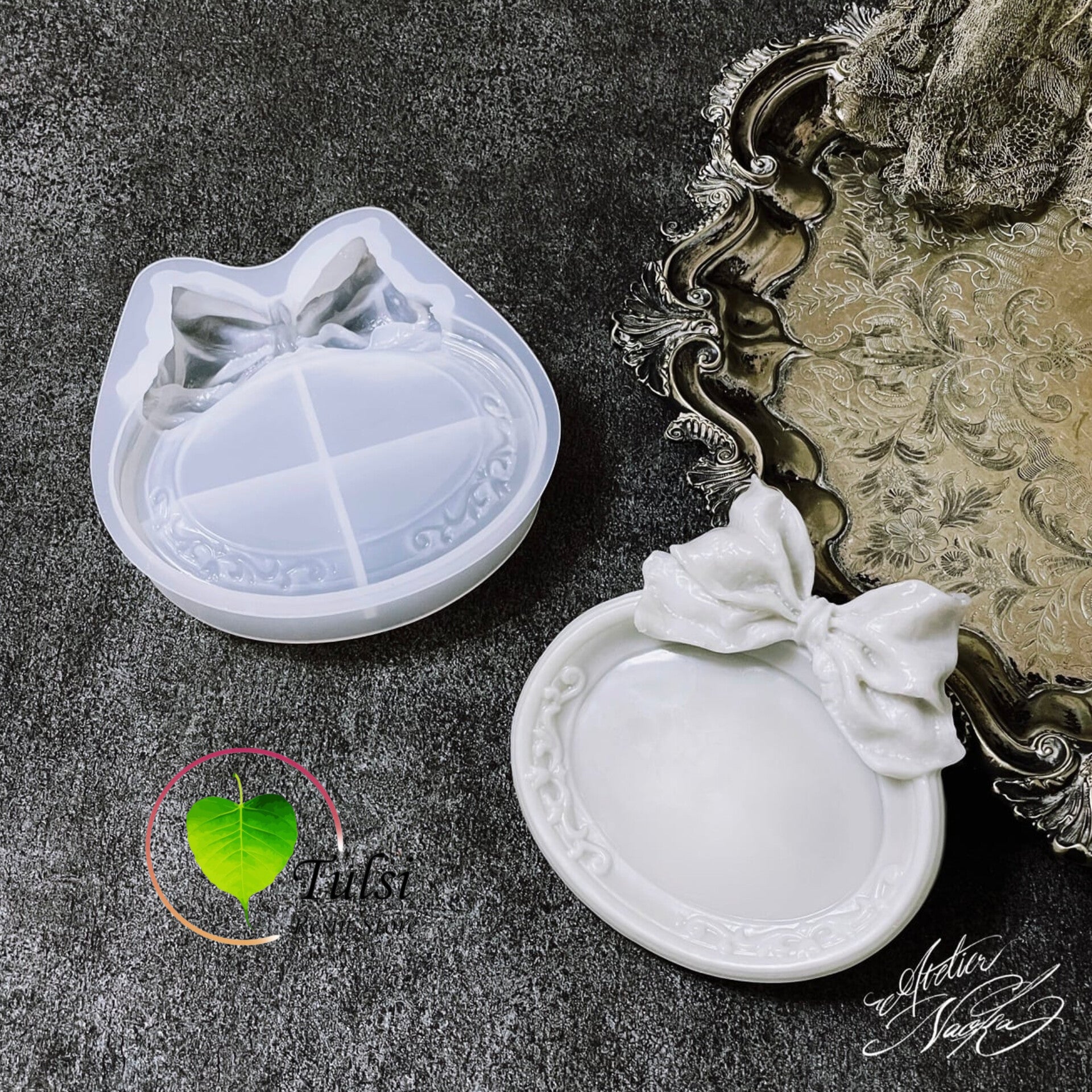 Oval Frame Mould (F) - Big Bow