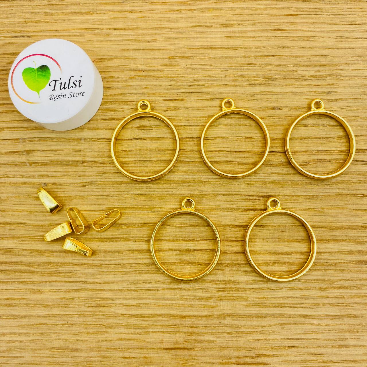 Round Bazels With Clasp (5 Pc)