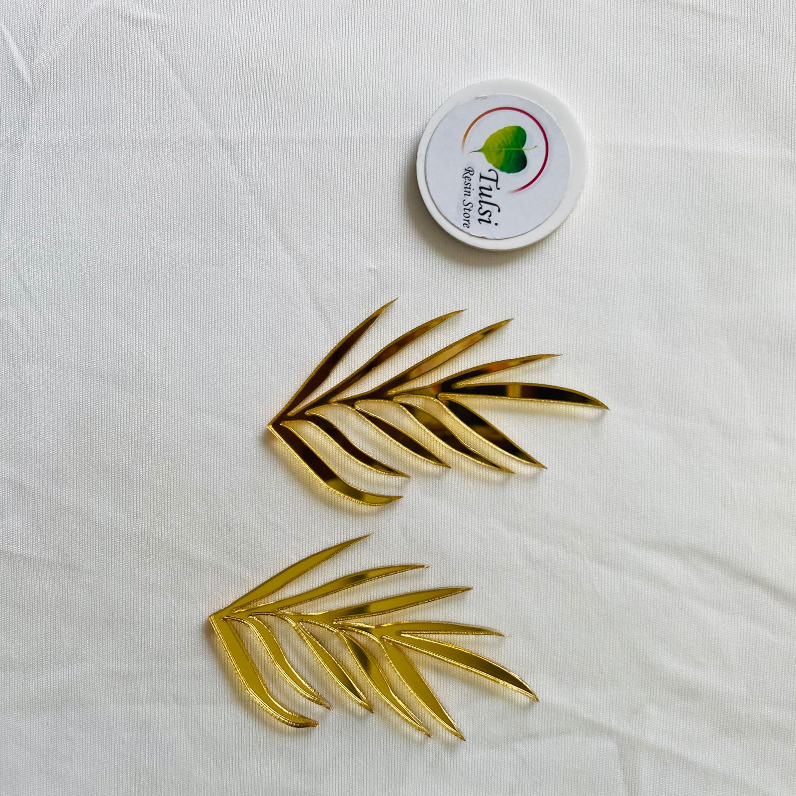 Small Pine Leaf Cutout (2 pc)