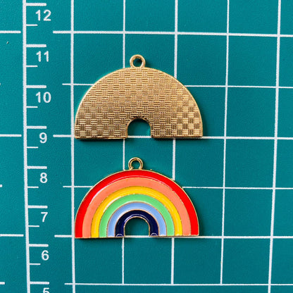 Big Rainbow Charm (1)