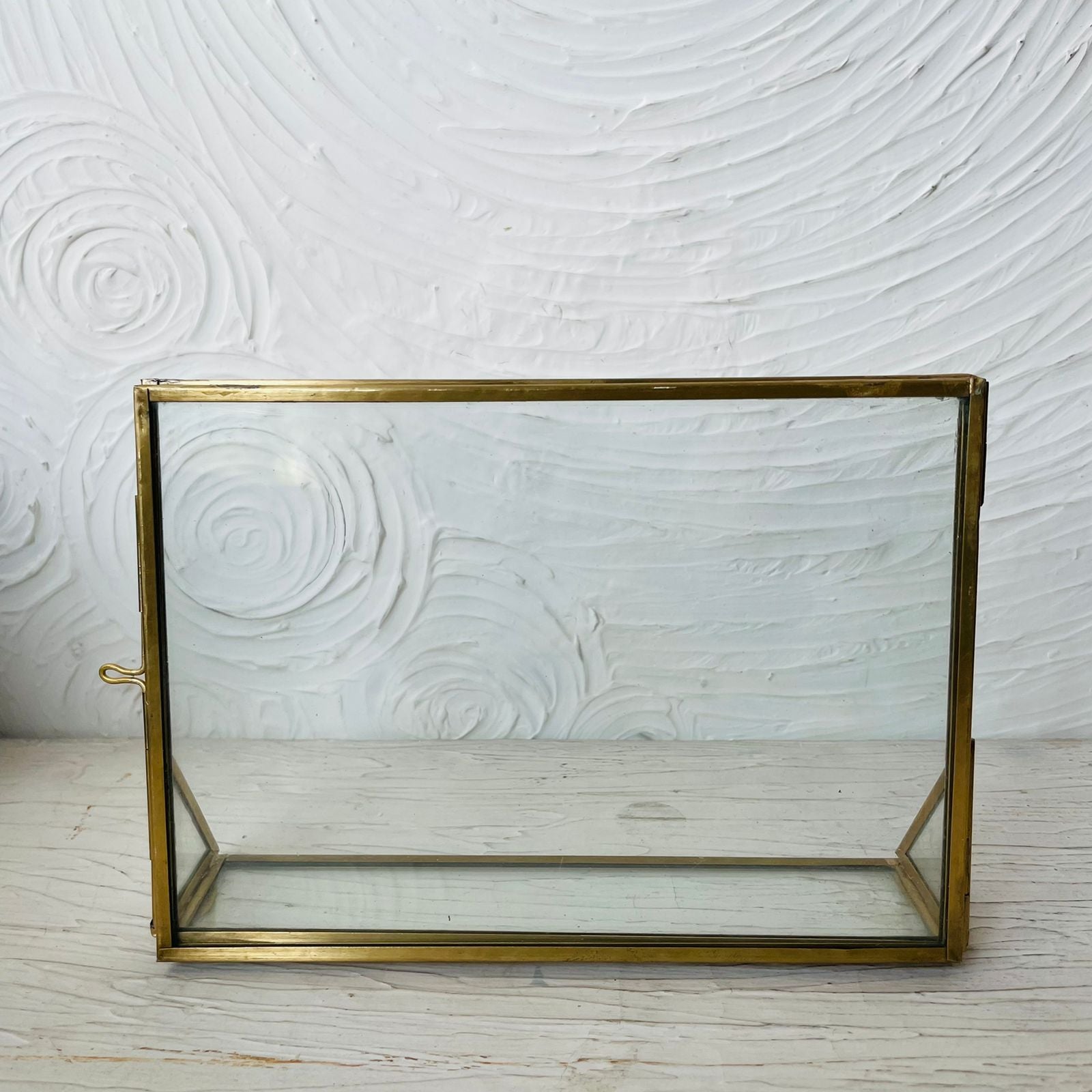 Horizontal Vintage Metal Frame