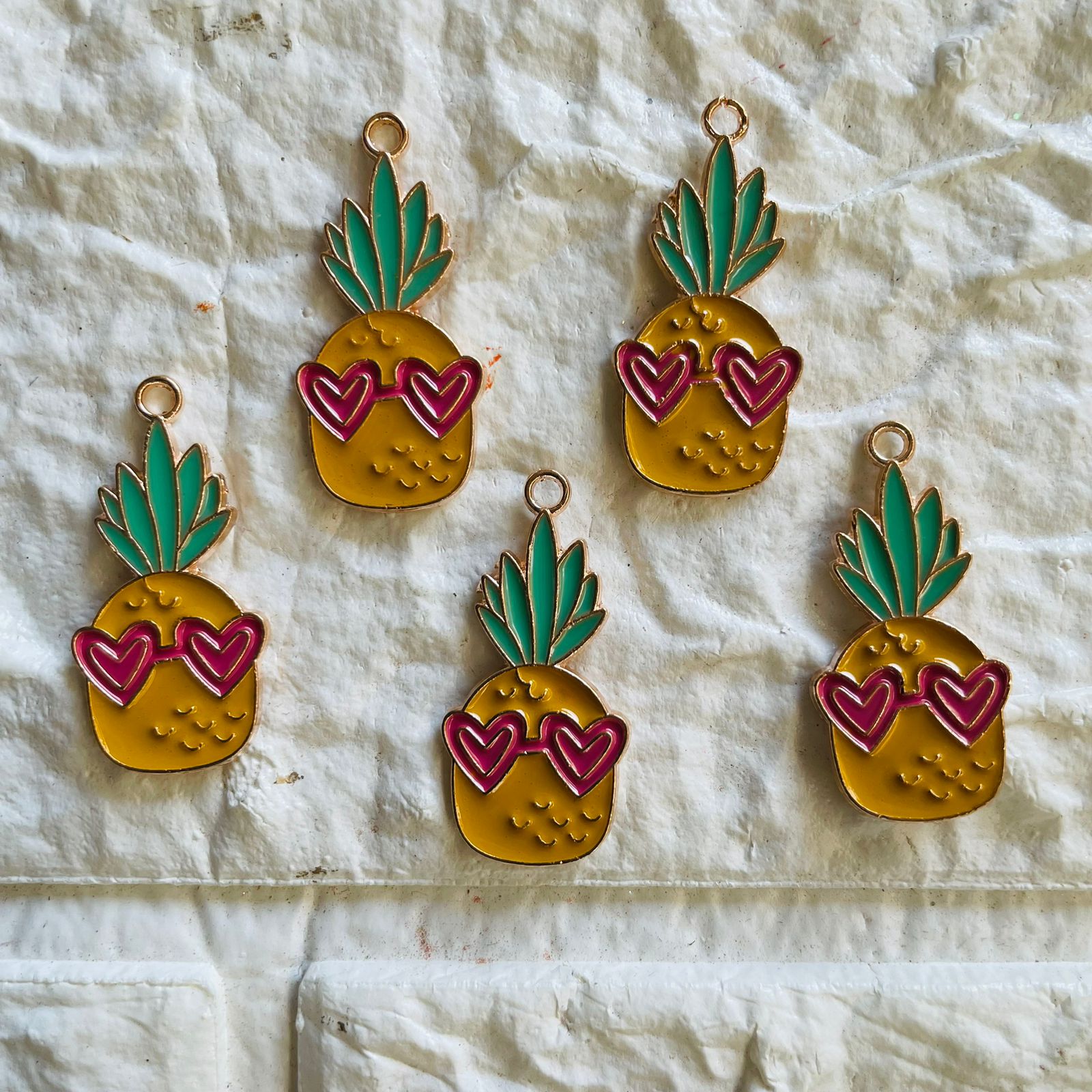 Pineapple With Google Charm (B)