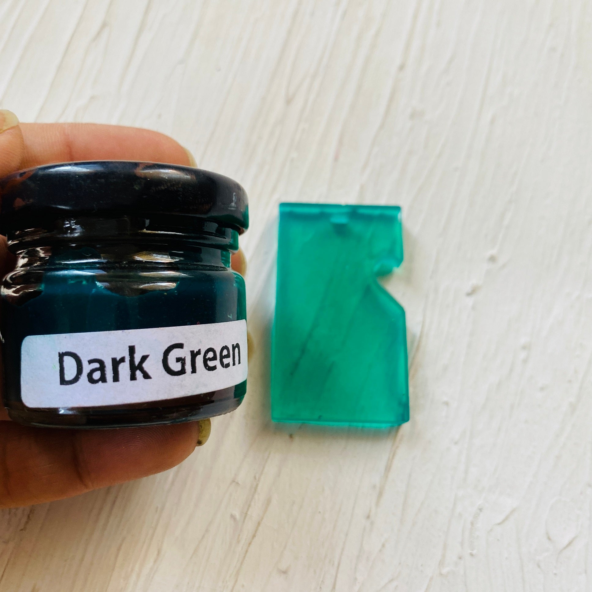 Dark Green Translucent Pigments